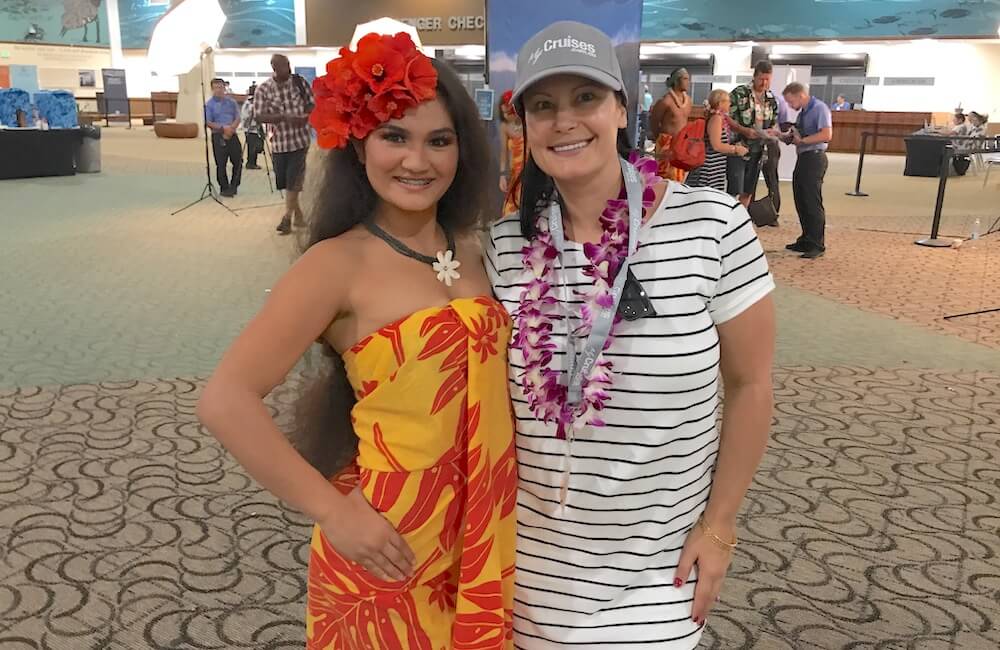 Pride of America, Hawaiian Lei Greeting