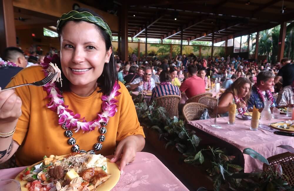 polynesian cultural center luau